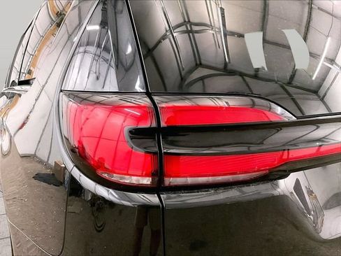 Used 2022 Chrysler Pacifica Touring-L FWD image 29
