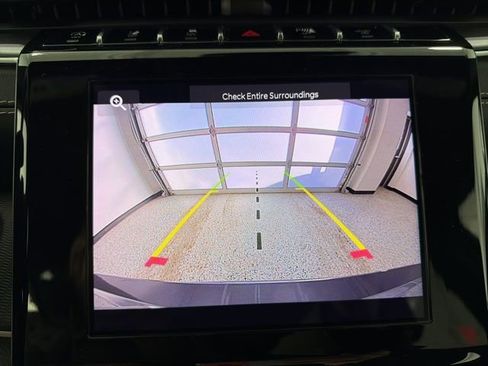 Used 2023 Jeep Grand Cherokee L Altitude image 17