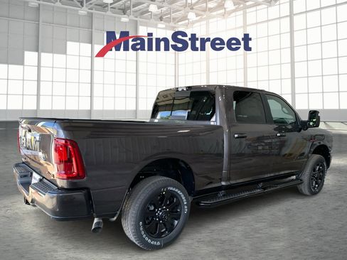 New 2026 RAM 2500 Laramie AWD/4WD image 5