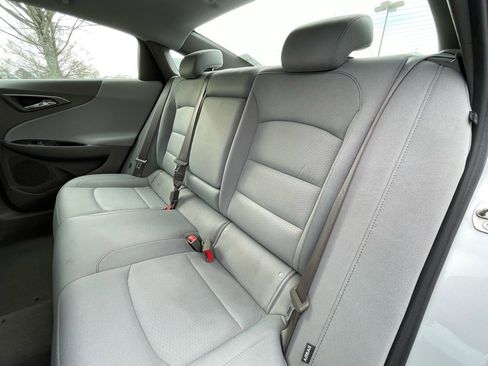 Used 2022 Chevrolet Malibu LT image 25