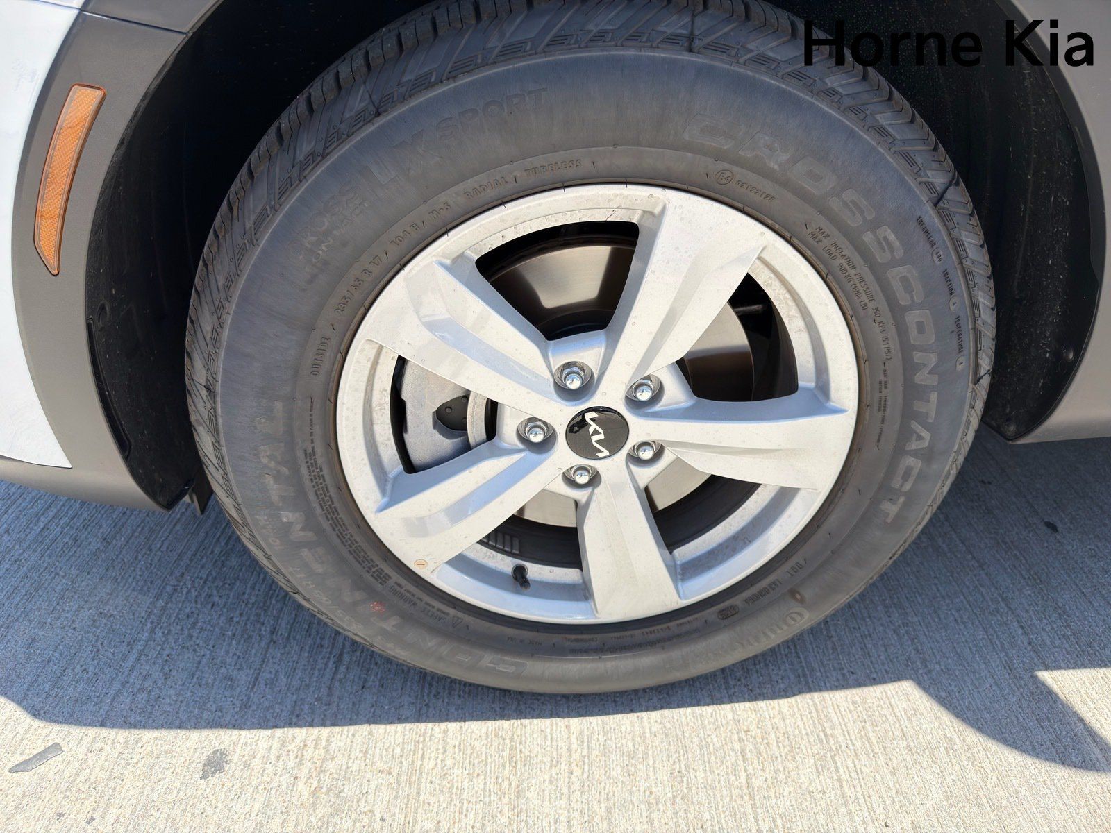 New 2026 Kia Sorento LX FWD image 8