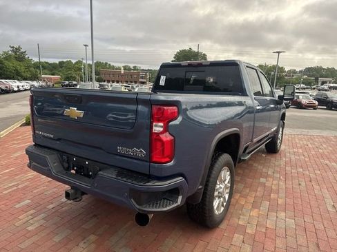 Used 2024 Chevrolet Silverado 2500 High Country w/ High Country Premium Package AWD/4WD image 14