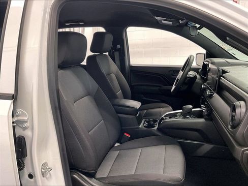 Used 2025 Chevrolet Colorado Trail Boss AWD/4WD image 11