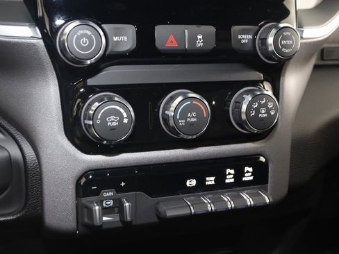 Used 2025 RAM 2500 Lone Star image 28