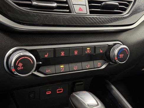 Used 2024 Nissan Altima 2.5 SR w/ SR Premium Package image 20