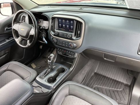 Used 2022 Chevrolet Colorado Z71 w/ Z71 Midnight Edition AWD/4WD image 14