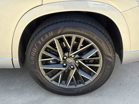 Used 2025 Lexus TX 350 AWD w/ Technology Package image 9