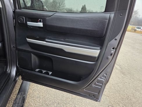 Used 2017 Toyota Tundra SR5 w/ SR5 Upgrade Package RWD image 12