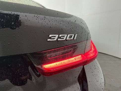 Certified 2025 BMW 330i Sedan w/ M Sport Package RWD image 30