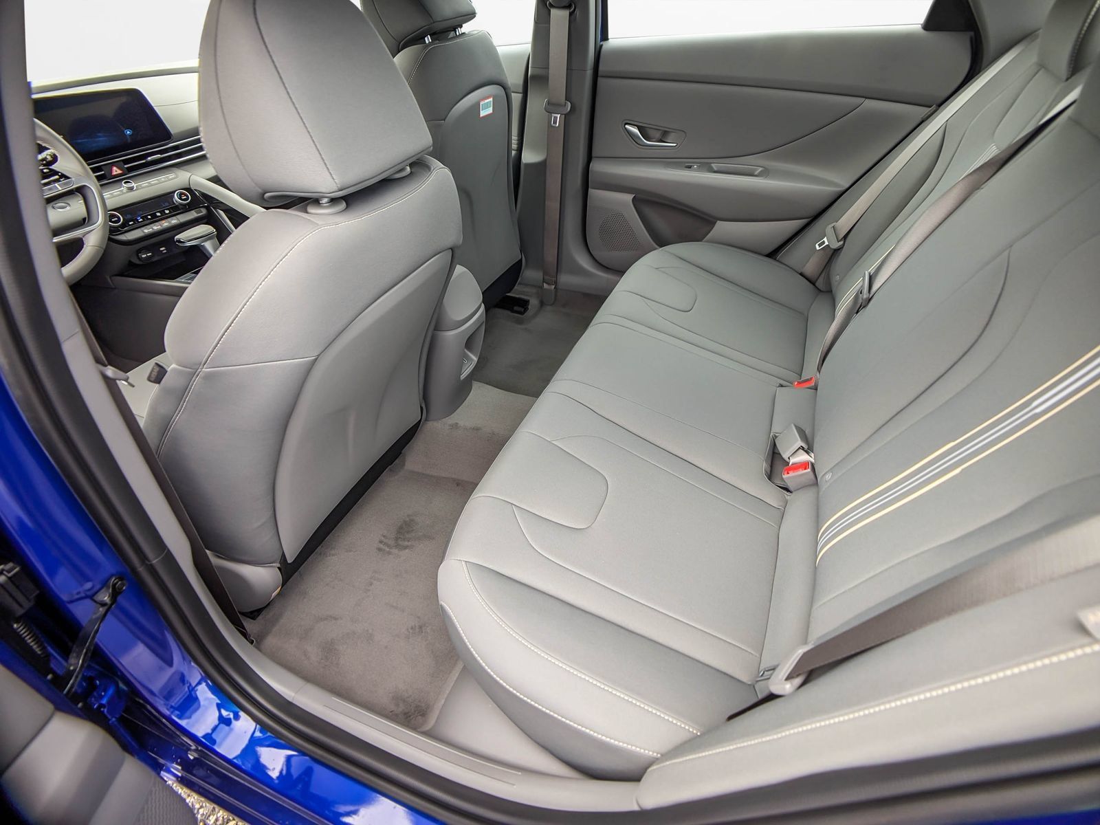 New 2025 Hyundai Elantra SEL FWD image 16