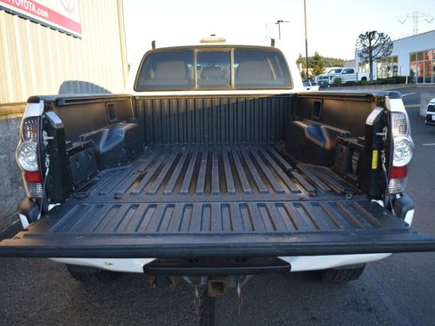 Used 2011 Toyota Tacoma 4x4 Double Cab image 21