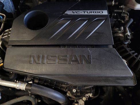 Used 2024 Nissan Rogue SV image 30