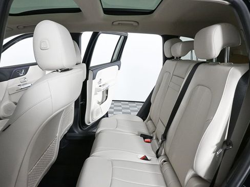 New 2026 Mercedes-Benz GLB 250 image 19