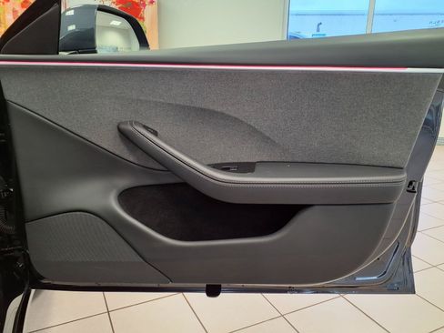 Used 2025 Tesla Model 3 Long Range RWD image 12