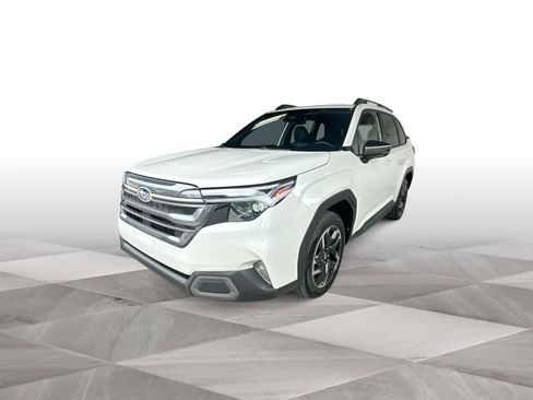 Used 2025 Subaru Forester Limited AWD/4WD image 4