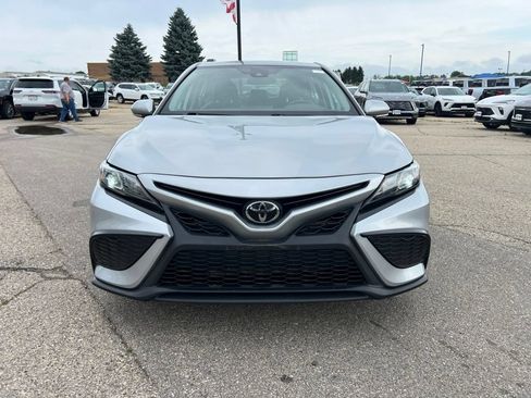 Used 2024 Toyota Camry SE FWD image 3