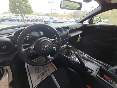 New 2025 Toyota GR86 Premium w/ Performance Package image 11