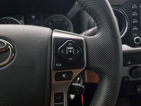 Used 2022 Toyota Tacoma SR5 w/ Technology Package image 24