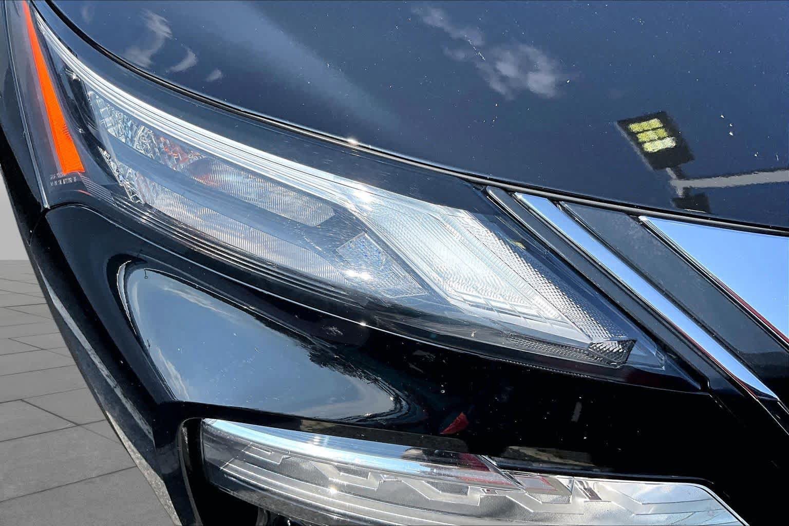 Used 2023 Nissan Rogue SV FWD image 24