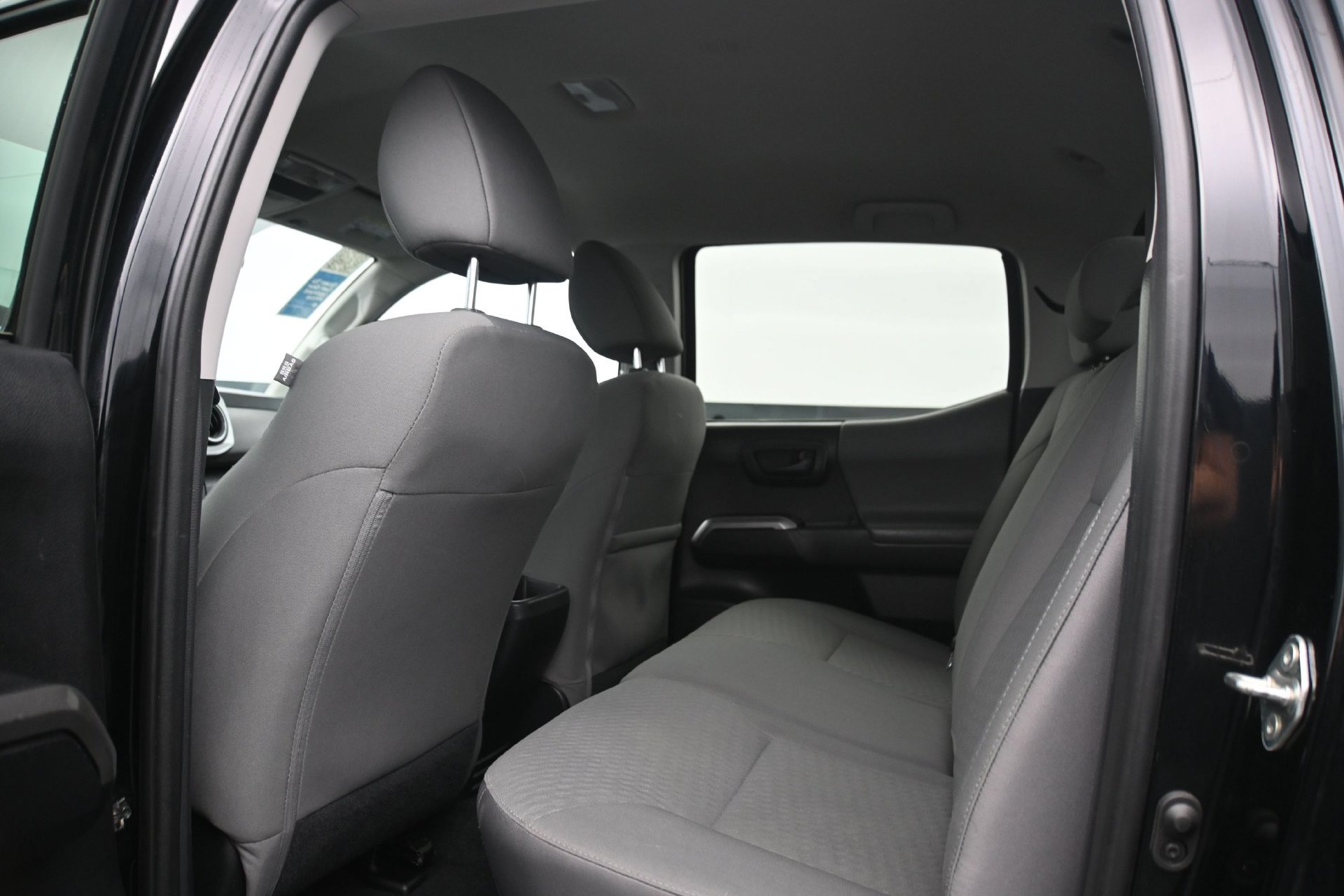 Used 2020 Toyota Tacoma SR5 w/ Technology Package AWD/4WD image 15
