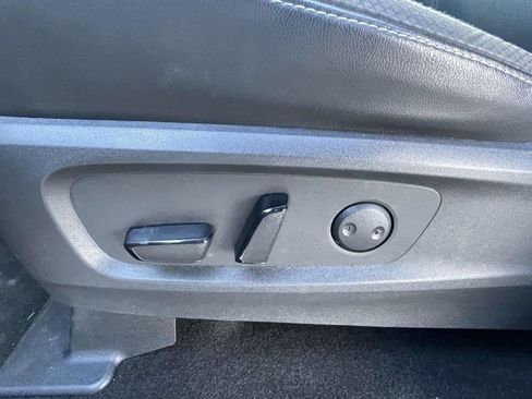 Used 2023 Nissan Pathfinder SL image 15