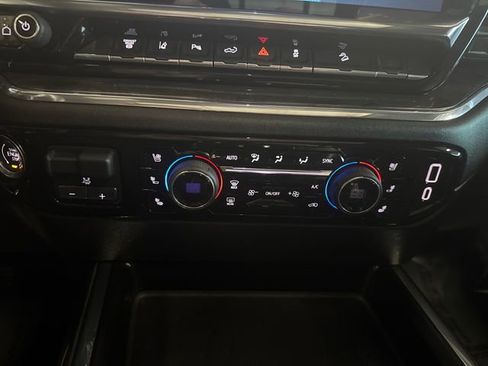 Used 2024 Chevrolet Silverado 2500 LTZ w/ LTZ Plus Package image 21