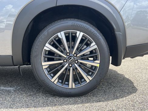 New 2026 Nissan Pathfinder Platinum w/ Accent Package AWD/4WD image 28