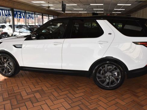 Used 2020 Land Rover Discovery HSE image 4