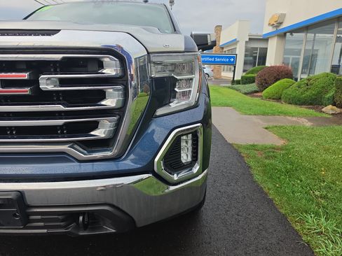 Used 2019 GMC Sierra 1500 SLT w/ SLT Premium Package AWD/4WD image 10