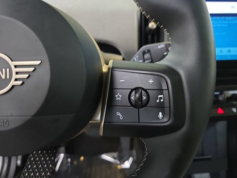 Used 2025 MINI Cooper S FWD image 21