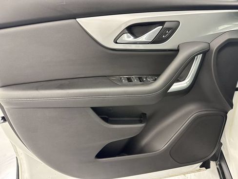Used 2019 Chevrolet Blazer LT FWD image 19