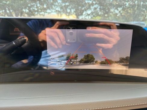 Used 2024 Cadillac XT4 Premium Luxury FWD image 27