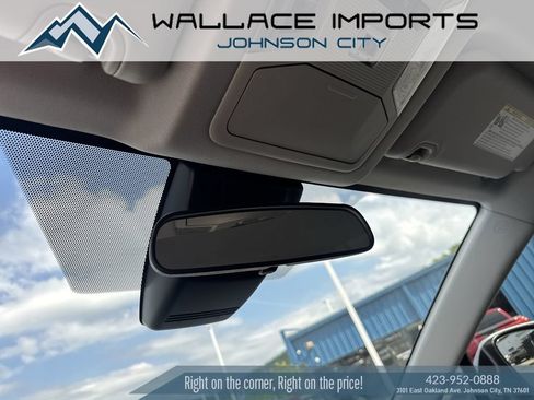 Used 2024 Toyota RAV4 LE AWD/4WD image 16