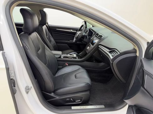 Used 2019 Ford Fusion Titanium FWD image 8