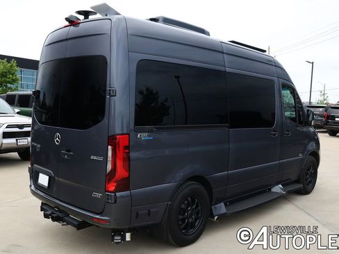 Used 2022 Mercedes-Benz Sprinter 2500 image 5