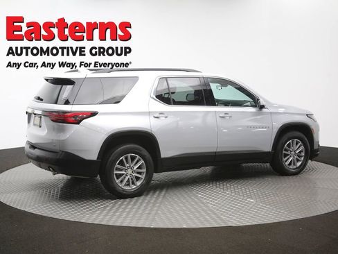 Used 2022 Chevrolet Traverse LT FWD image 43