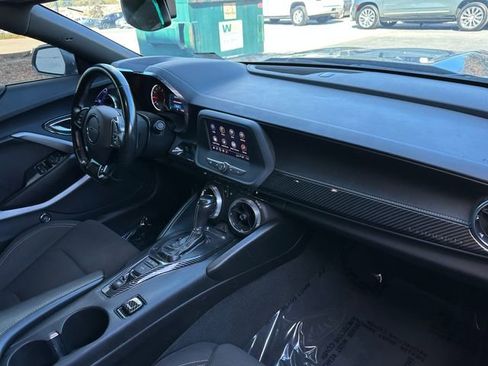 Used 2021 Chevrolet Camaro LT w/ RS Package image 15