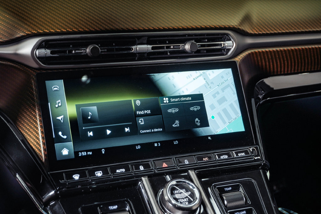 Used 2026 Aston Martin V8 Vantage Roadster RWD image 27