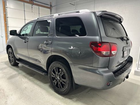 Used 2018 Toyota Sequoia SR5 image 24