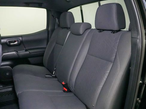 Used 2017 Toyota Tacoma TRD Sport RWD image 21