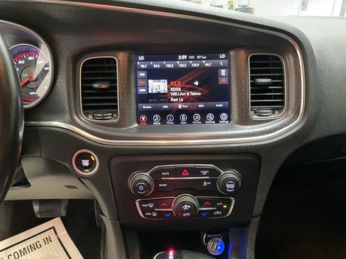 Used 2017 Dodge Charger R/T image 20