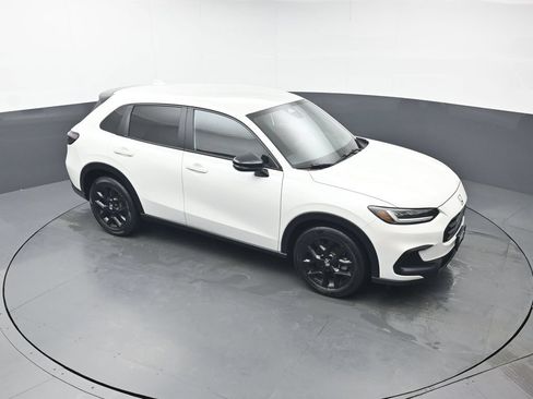 Certified 2024 Honda HR-V Sport image 41