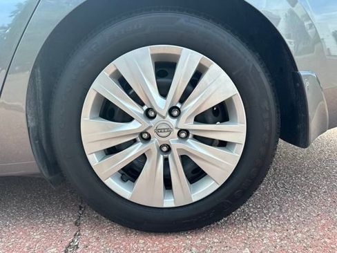 Used 2025 Nissan Sentra S image 28