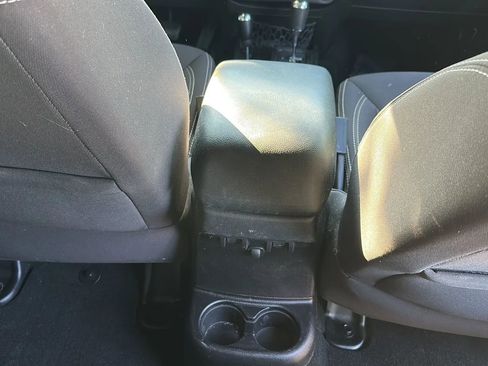 Used 2015 Jeep Wrangler Unlimited Sahara AWD/4WD image 26