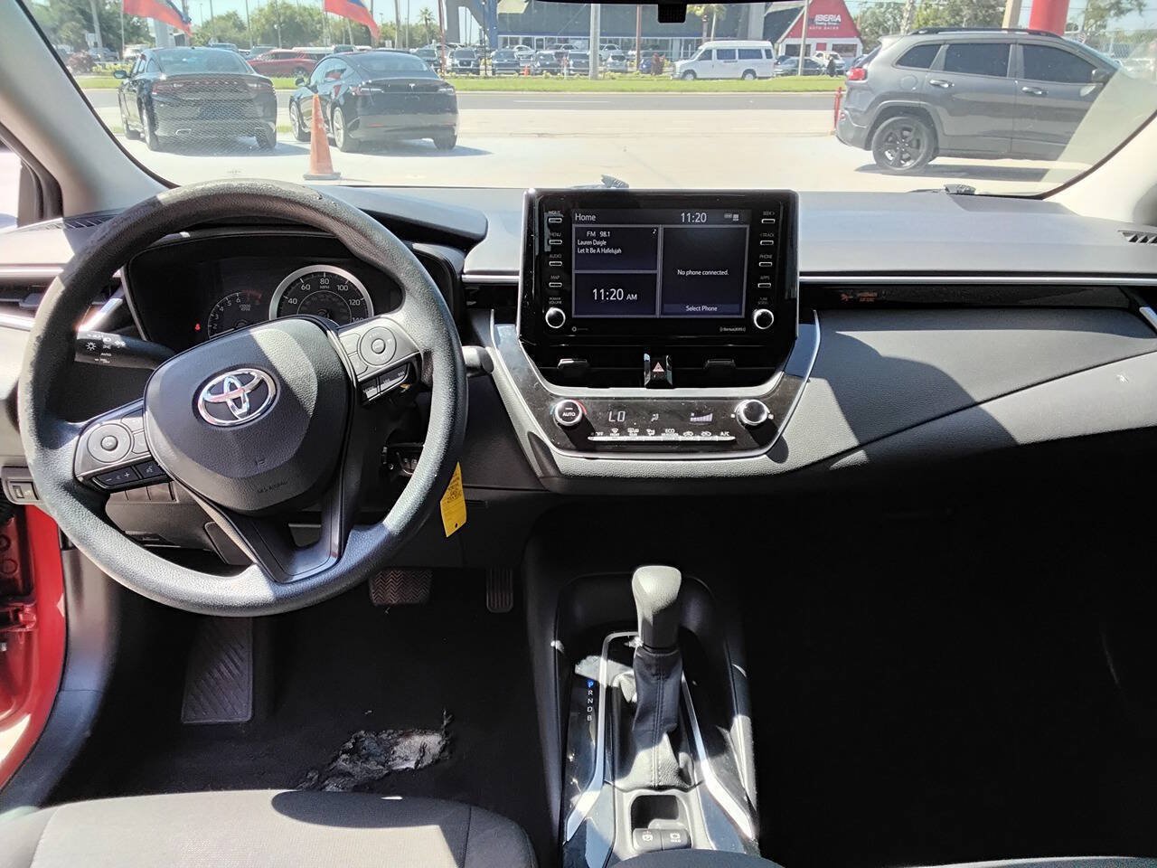 Used 2021 Toyota Corolla LE FWD image 4