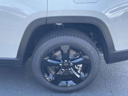 New 2025 Jeep Grand Cherokee L Limited w/ Black Appearance Package image 42