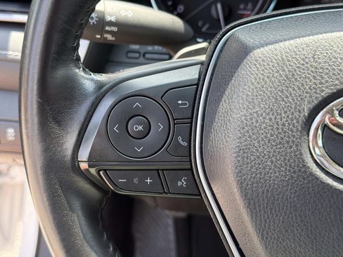 Used 2019 Toyota Camry SE FWD image 25