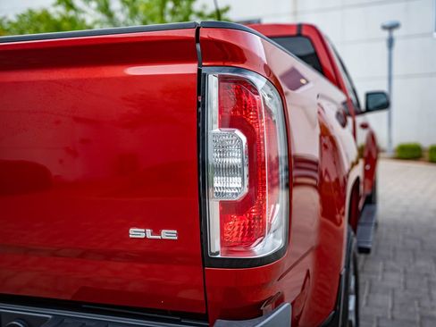 Used 2015 GMC Canyon SLE RWD image 15