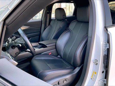 Used 2024 Acura ZDX A-Spec image 8