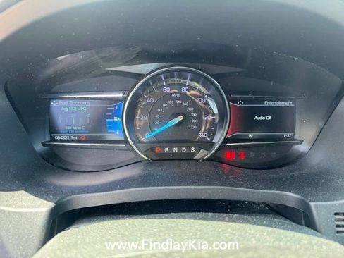 Used 2019 Ford Explorer XLT w/ Equipment Group 202A image 9